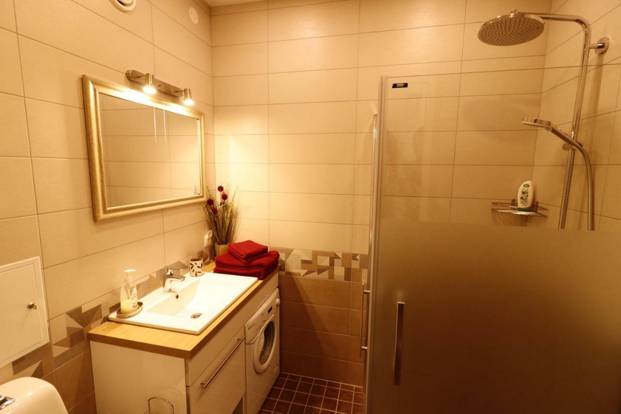 Akord Apartment Centrum With Free Parking Пярну Екстериор снимка
